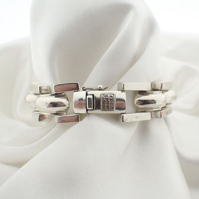 Silver robust bracelet; FREE SPIRIT | 18.5 cm Image 2 of Silver robust bracelet; FREE SPIRIT | 18.5 cm