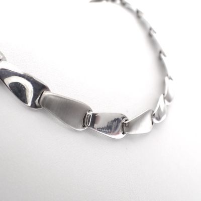 Image 2 of Silver fantasy necklace, half-matted | 43 cm