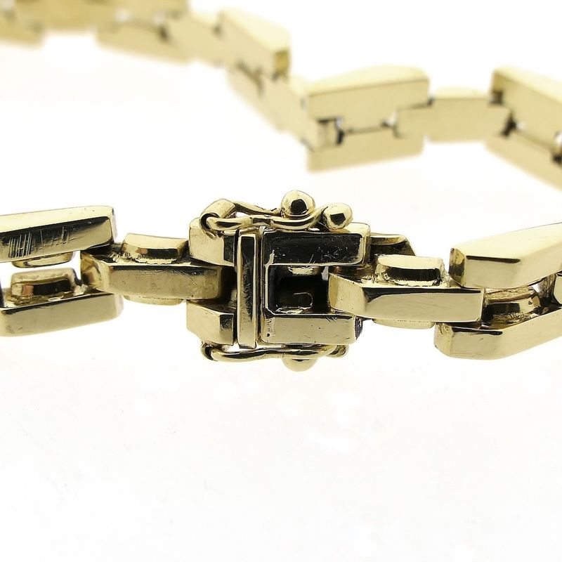 Image 6 of Gold Bismarck link bracelet