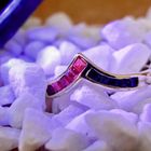 Image 8 of Gold V-shaped ring with ruby ​​and sapphire