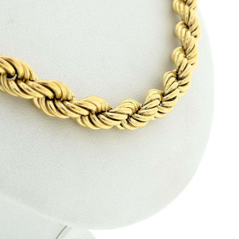 Image 6 of Gold twisted link chain