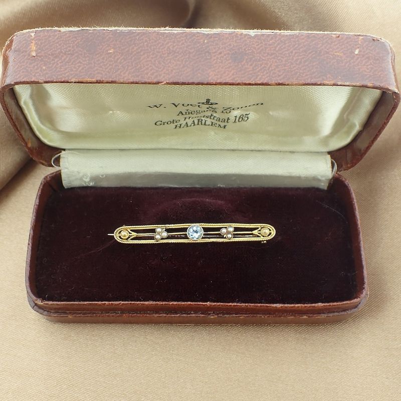 Image 7 of Antique gold brooch with aquamarine and pearls | Victorian