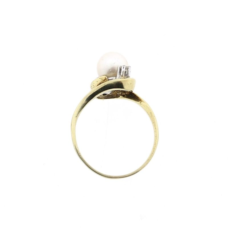 Afbeelding 5 van Gouden ring met parel en diamanten; 0,07 ct.