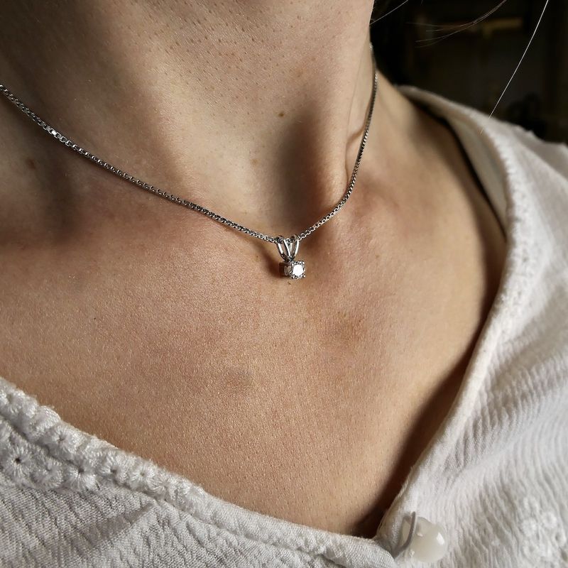 Image 3 of White gold pendant with diamond | 0.25 ct.