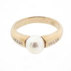 Image 7 of Gold ring with pearl and diamonds; 0.04 ct.