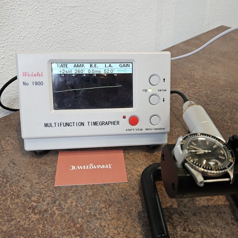 Image 27 of Omega Seamaster 300 ref. 165.024; Vintage automatic watch from 1964