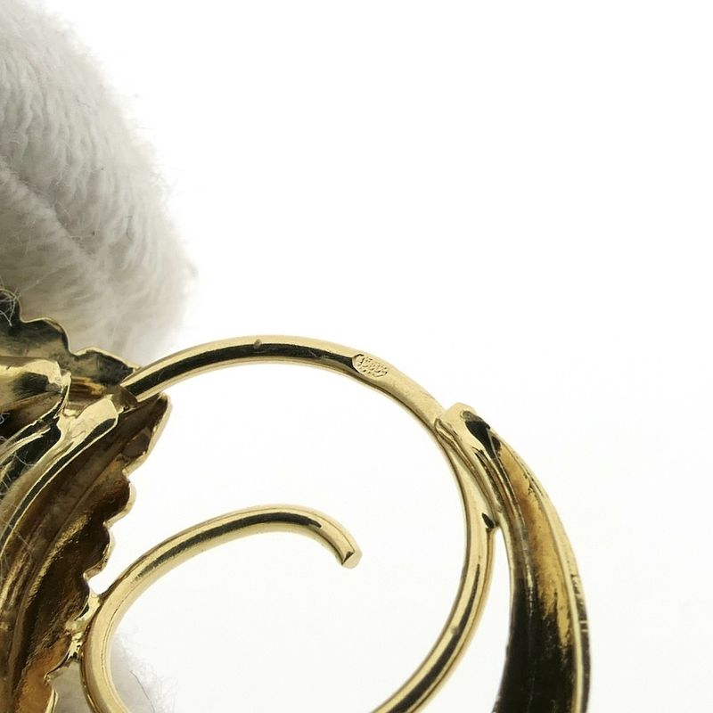 Image 7 of Gold brooch with pearl