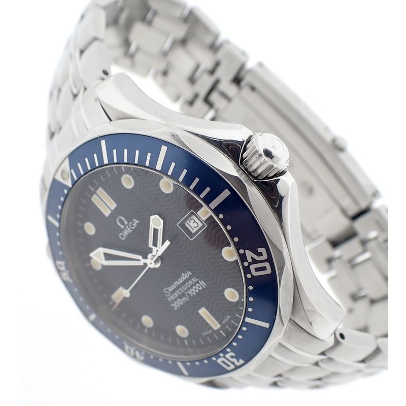 Image 15 of Omega Seamaster Professional; Men's diving watch known from James Bond