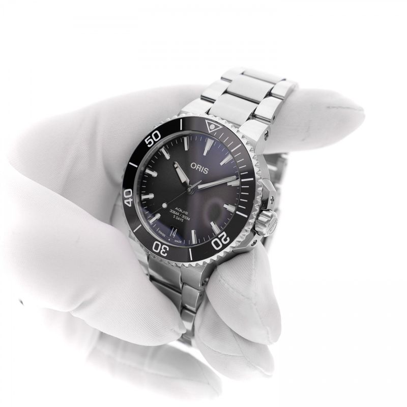 Afbeelding 5 van Oris Aquis Date '5-Days' 0140077694154; Automatisch Heren Horloge