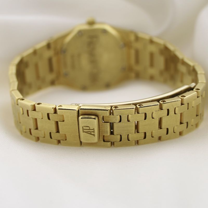 Image 6 of Audemars Piguet Royal Oak 66319BA; 18k gold women's watch with diamonds