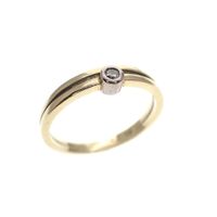 Vintage gold solitaire ring with diamond; 0.03 ct.