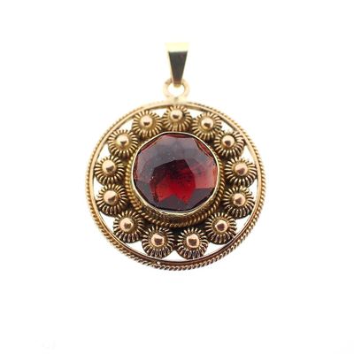 Image 1 of Vintage gold pendant with garnet