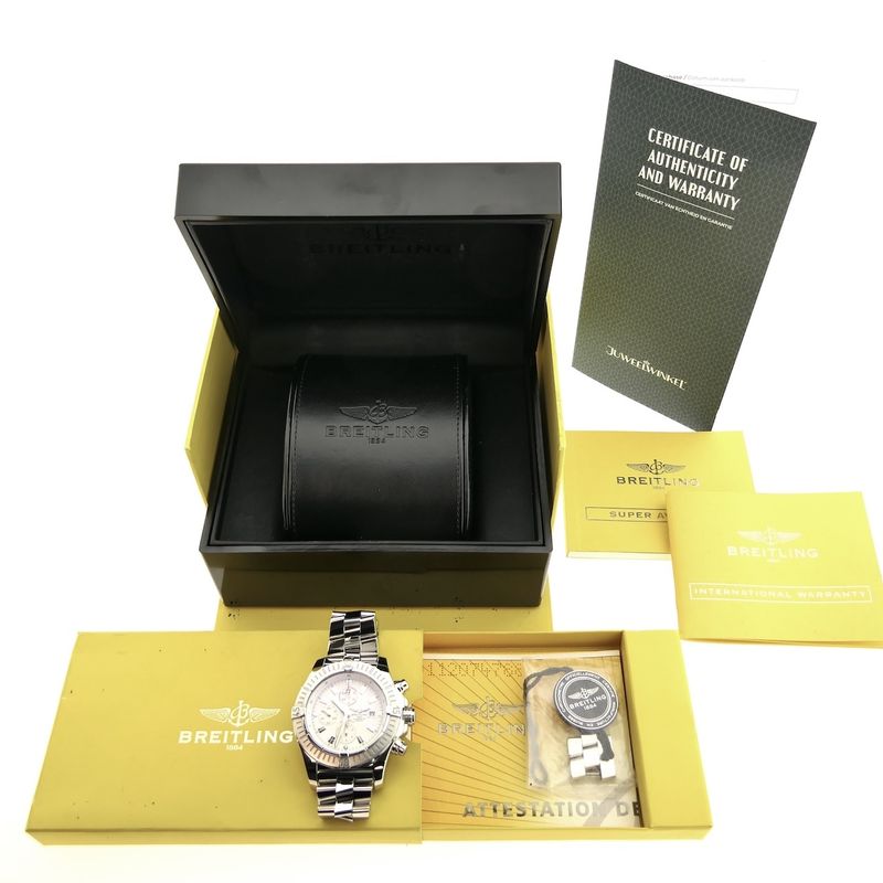 Image 4 of Breitling Super Avenger A13370; Chronograph men's watch