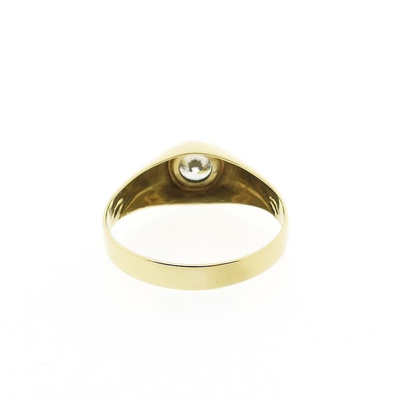 Image 4 of Gold ring with zirconia