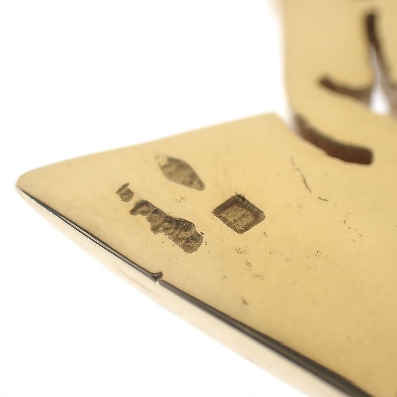 Image 7 of Gold pendant of a horse's head