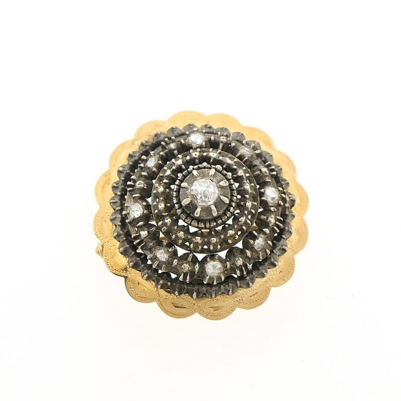 Image 1 of Antique gold brooch with rose-cut diamonds; approx. 0.22 ct.