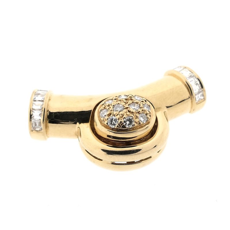 Image 4 of Gold pendant with diamond; 0.48 ct.