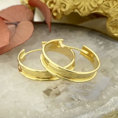 Image 2 of Gold hoop earrings; Ø 28 mm