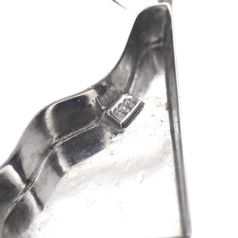 Image 6 of White gold design brooch