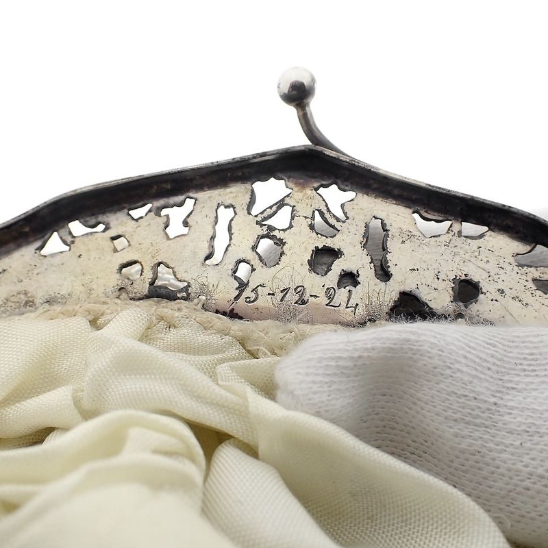 Image 6 of Antique clasp bag with silver handle and glass beads