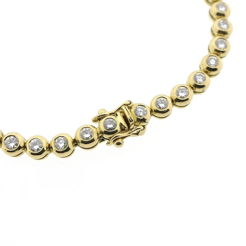 Image 6 of 18K gold tennis bracelet with diamond; 2.57 ct. | 18 cm