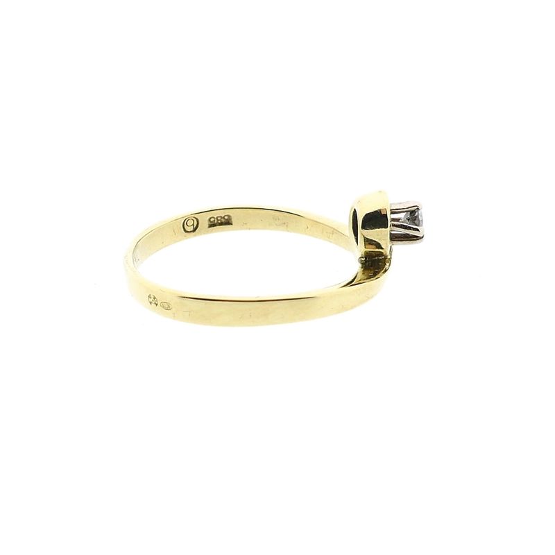 Image 5 of Golden solitaire ring with diamond; 0.11 ct.
