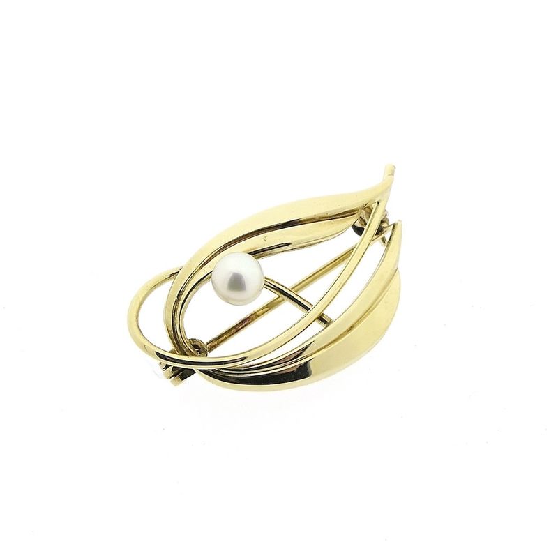 Image 3 of 8 carat brooch with pearl