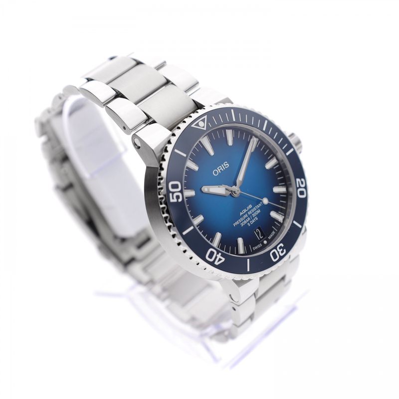Image 3 of Oris Aquis Date 5-Days 43.5mm Automatic Watch
