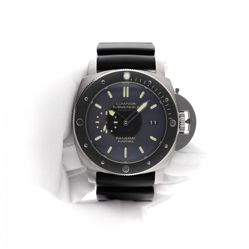 Image 16 of Panerai Luminor Submersible PAM00389; Automatic Watch