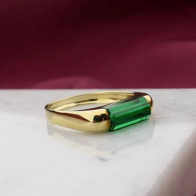 Gold ring with green tourmaline Image 2 of Gold ring with green tourmaline