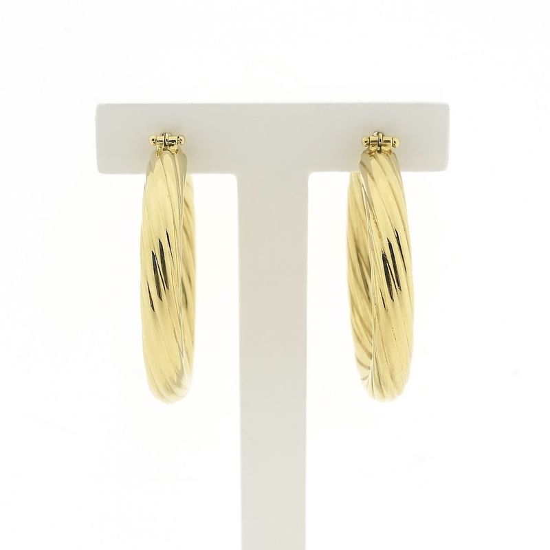 Image 1 of Gold earrings