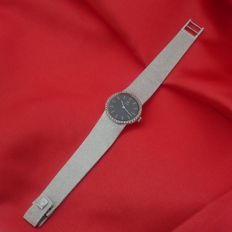 Image 16 of Omega Vintage 'Cocktail'; 18k white gold women's watch with diamonds