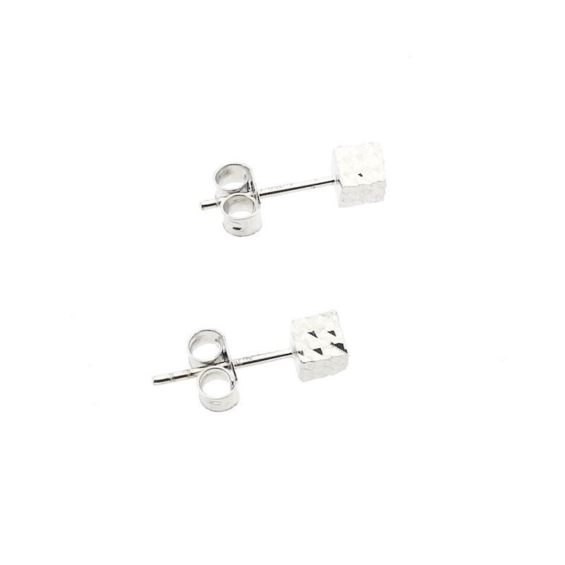 Image 8 of 18 kt white gold faceted square stud earrings