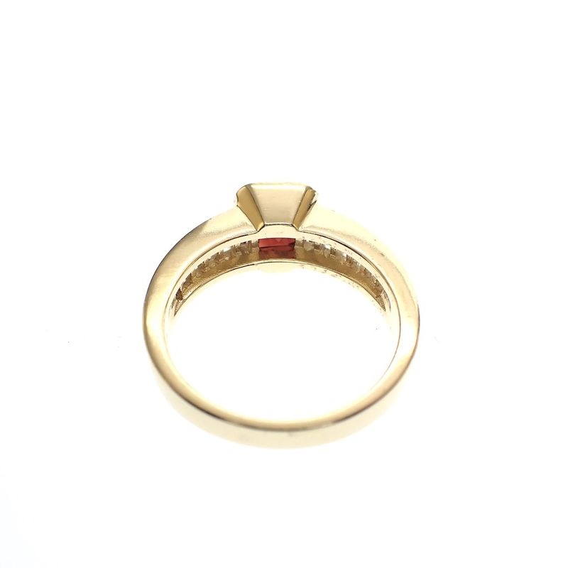 Image 4 of Gold ring with zirconia