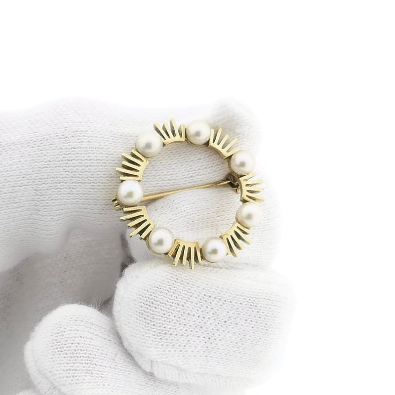 Image 9 of Gold brooch with pearl