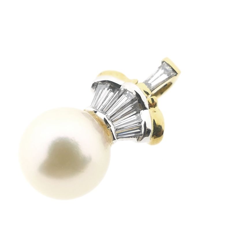 Image 4 of Gold pendant with pearl and diamond 0.24 ct.