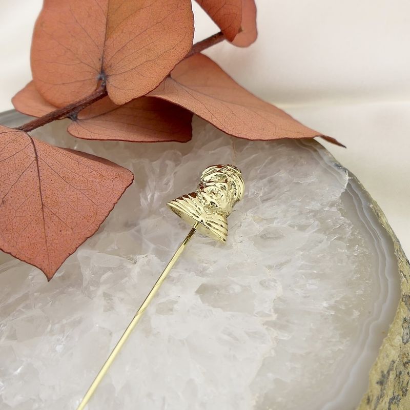 Image 2 of Gold lapel pin, tie pin of an Arab