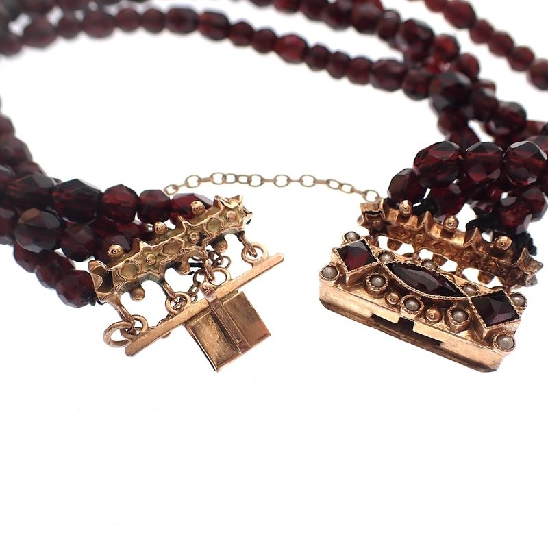 Image 4 of Antique glass bead bracelet with gold clasp