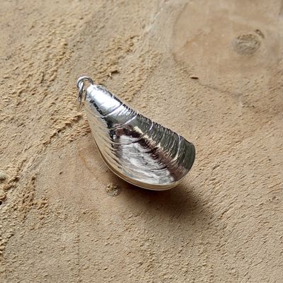 Image 2 of Silver charm; Shell