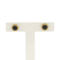 Gold stud earrings with garnet