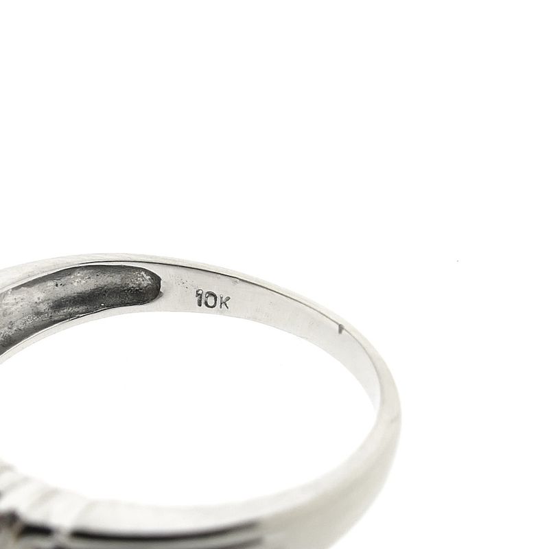 Image 7 of 10 carat ring with emerald and diamonds; 0.03 ct.