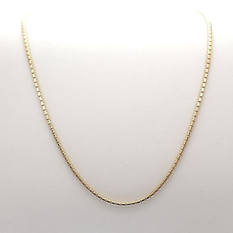 Image 3 of Gold round Venetian link chain