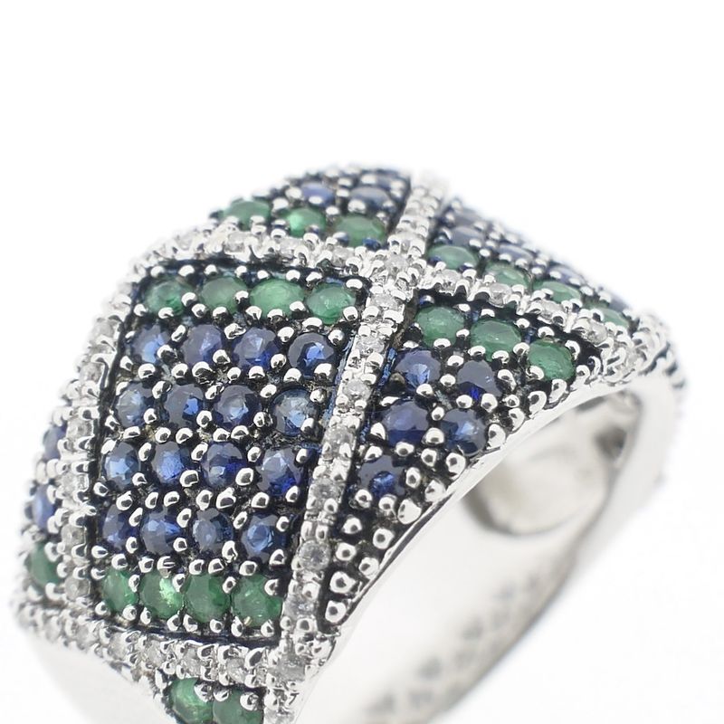 Image 3 of White gold ring with sapphire, emerald and diamonds; Approx. 0.28 ct.
