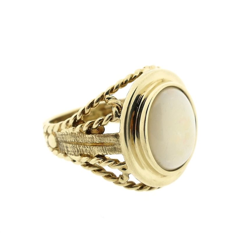 Image 8 of Vintage ring with precious opal