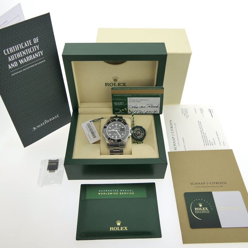 Image 14 of Rolex Sea-Dweller 43mm 126600; Men's diving watch