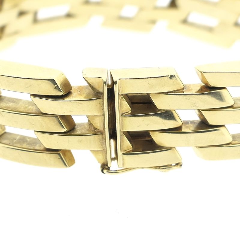 Image 4 of Gold Bismarck link bracelet