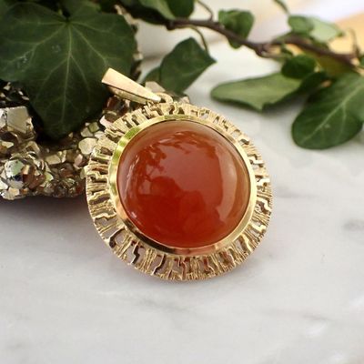 Image 2 of Gold pendant with large carnelian | Vintage