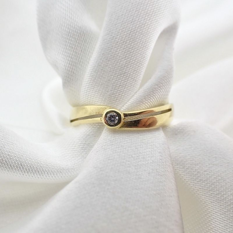 Image 3 of Gold ring with zirconia