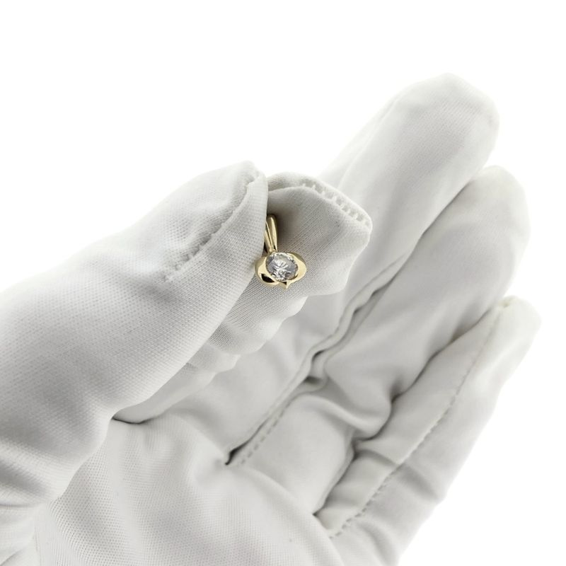 Image 7 of Gold pendant with zirconia