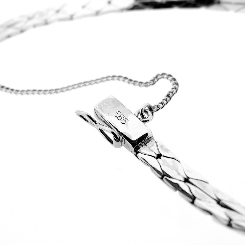Image 5 of White gold cobra link bracelet with diamonds